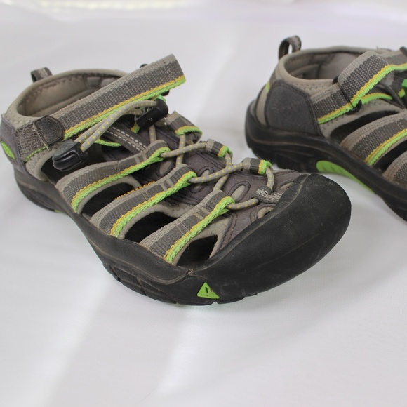 Keen Kids Water Shoes US 3 | Gray & Green | Gently Worn - Picture 1 of 3
